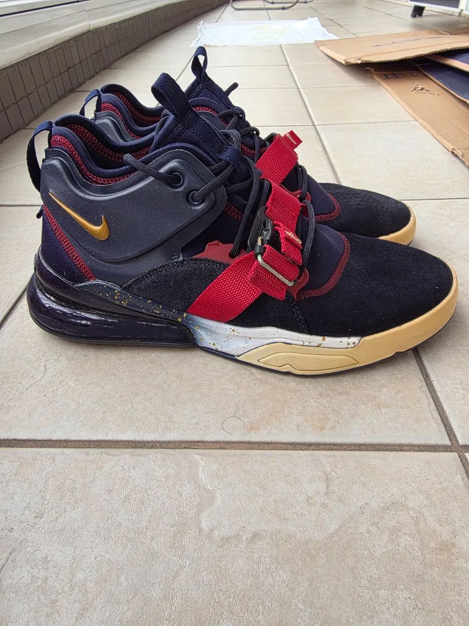 Nike Air Force 270 