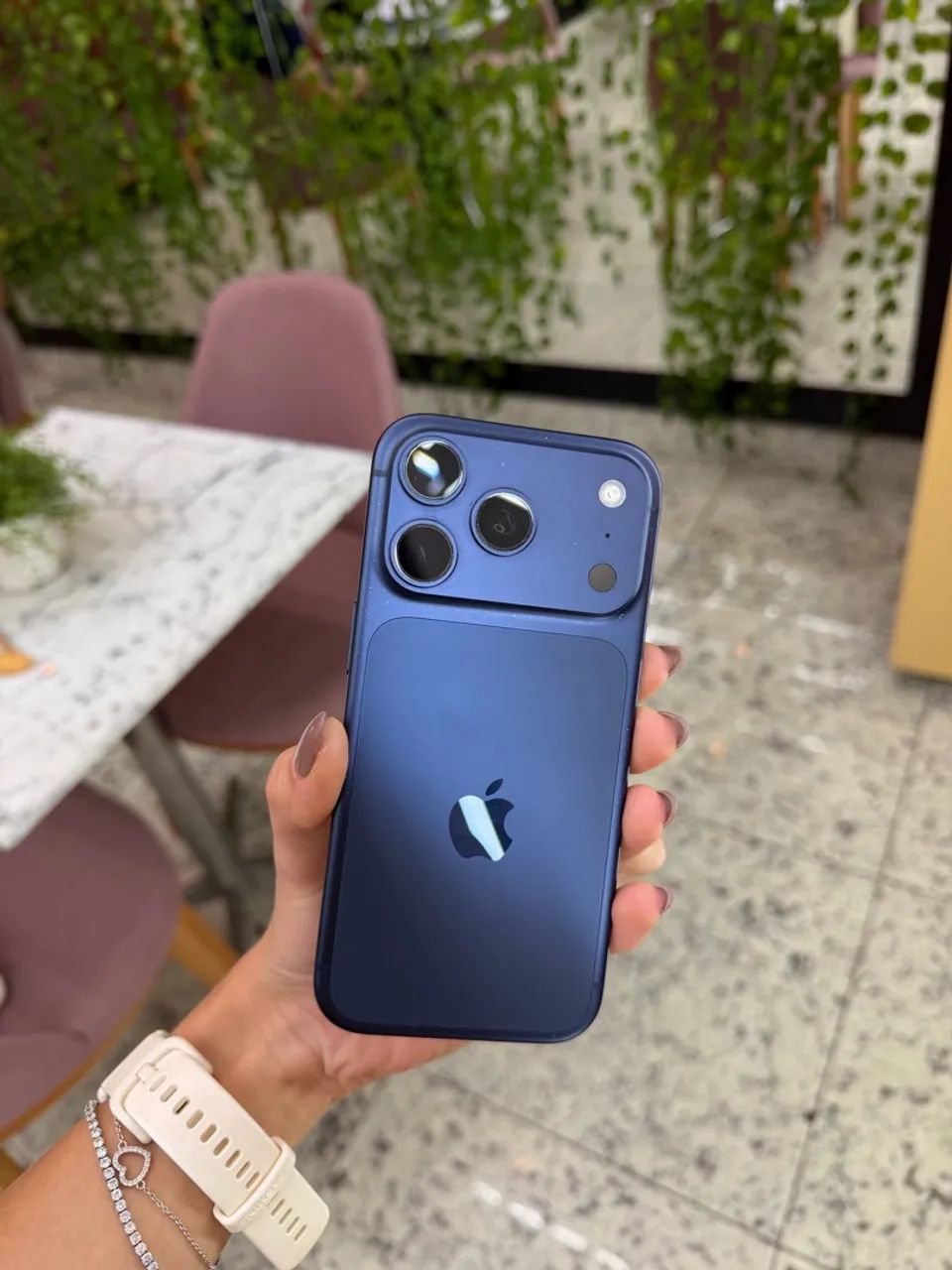 IPHONE 17 PRO 100% SAÚDE DA BATERIA