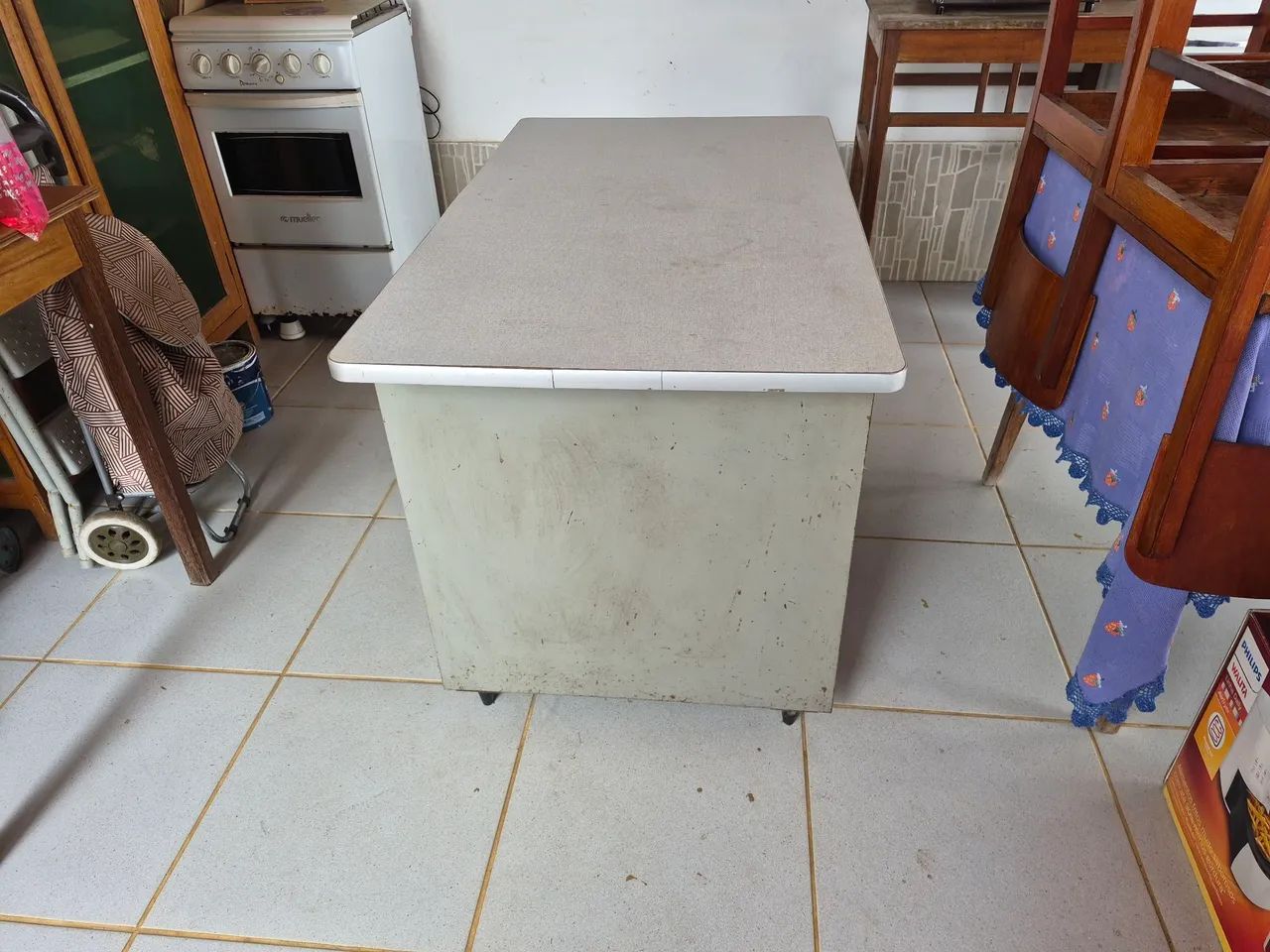 Mesa de metal com tampo de fórmica  - Foto 5