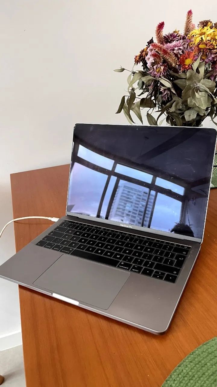 MacBook Pro 13? 2017 | i7 | 16 GB RAM | 500 GB - Computadores e