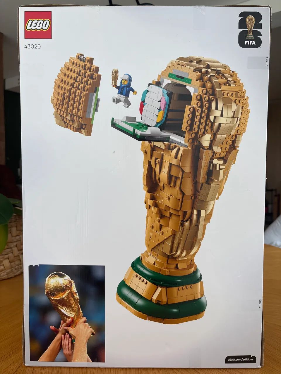 LEGO FIFA World Cup Trophy 2026 - Foto 2