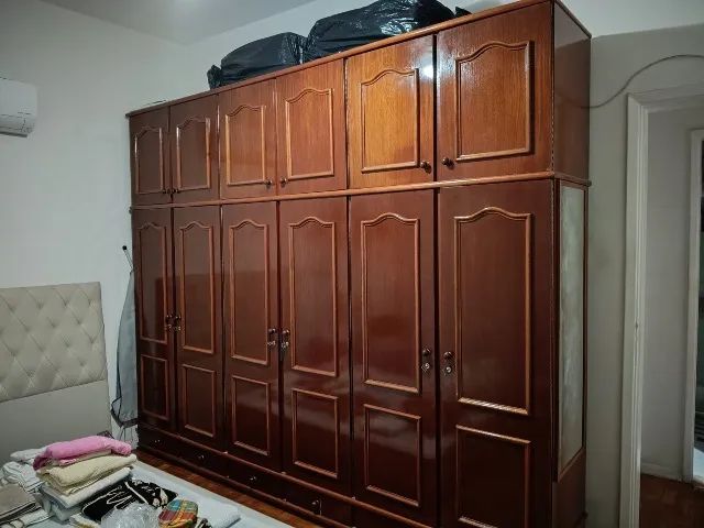 Guarda roupa 12 portas 