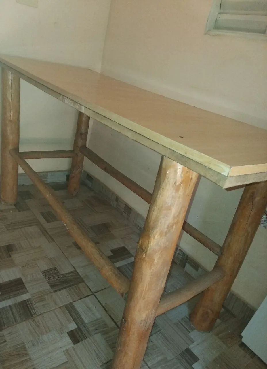 Mesa se Madeira com 3 Tamboretes - Foto 2
