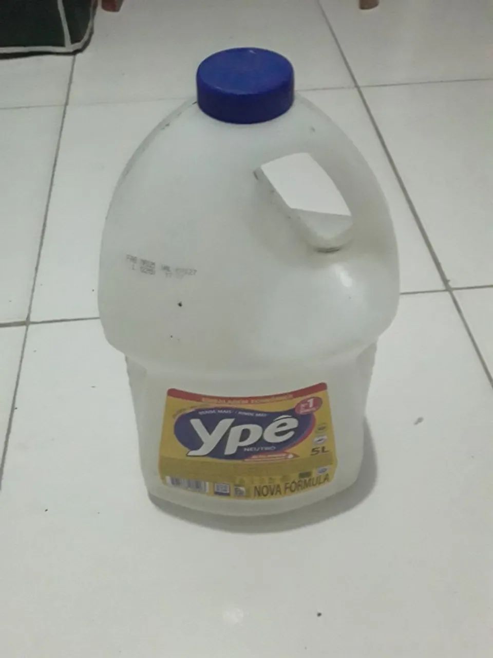 Galão Ypê 5L (vazio) polietileno (envase) cinco litros - vendo recicláveis e sucatas - Foto 2