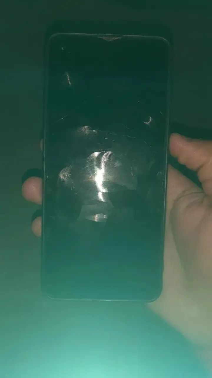 Vendo A21s (tela trincada) sem caixa - Foto 3