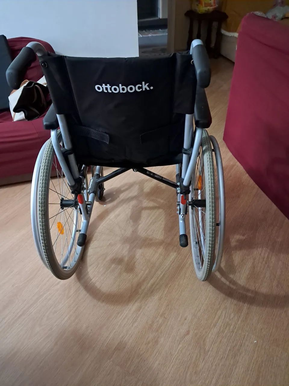 Vendo cadeira de rodas - Foto 3