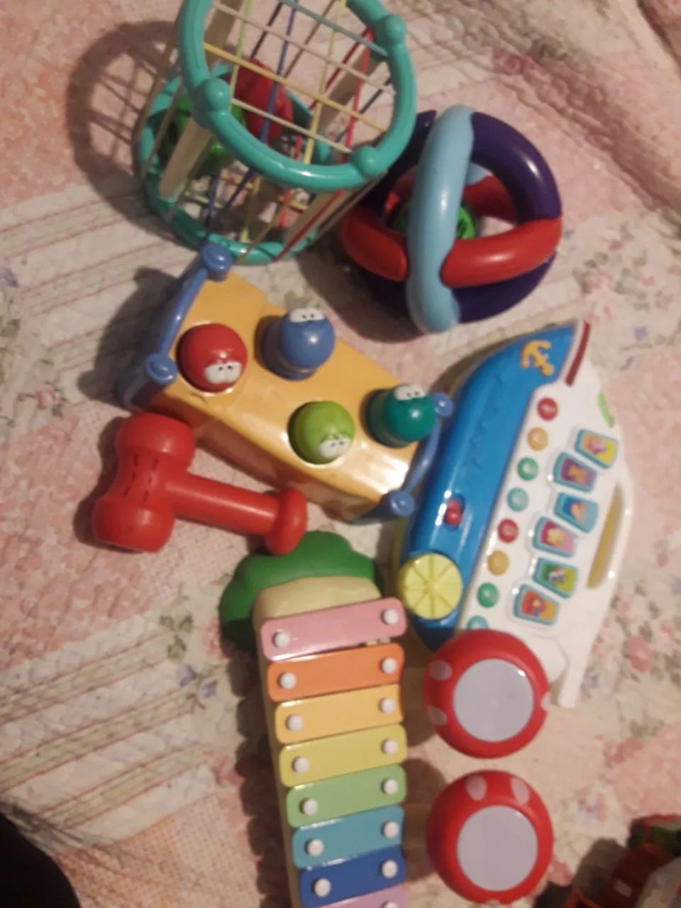 Lote de brinquedos para bebê 