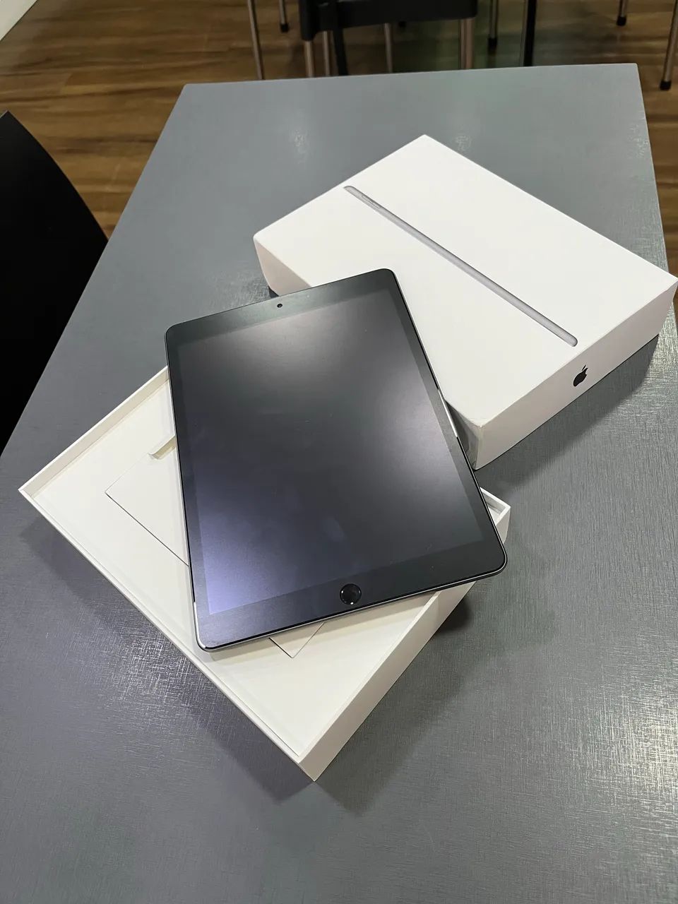 iPad 8 Seminovo Ótimo estado 