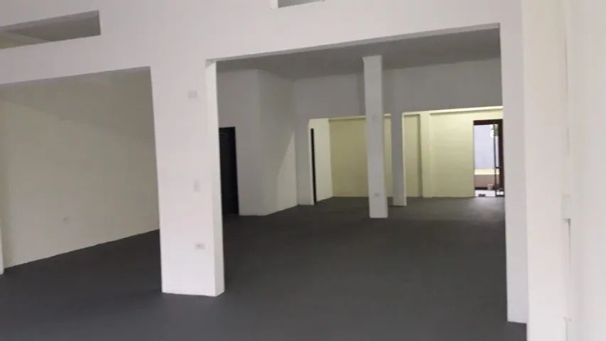 Sobrado Comercial com terreno ao Lado - Foto 2