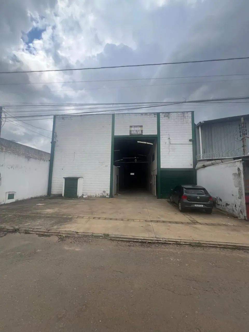 GALPÃO PRÓXIMO À BR-153