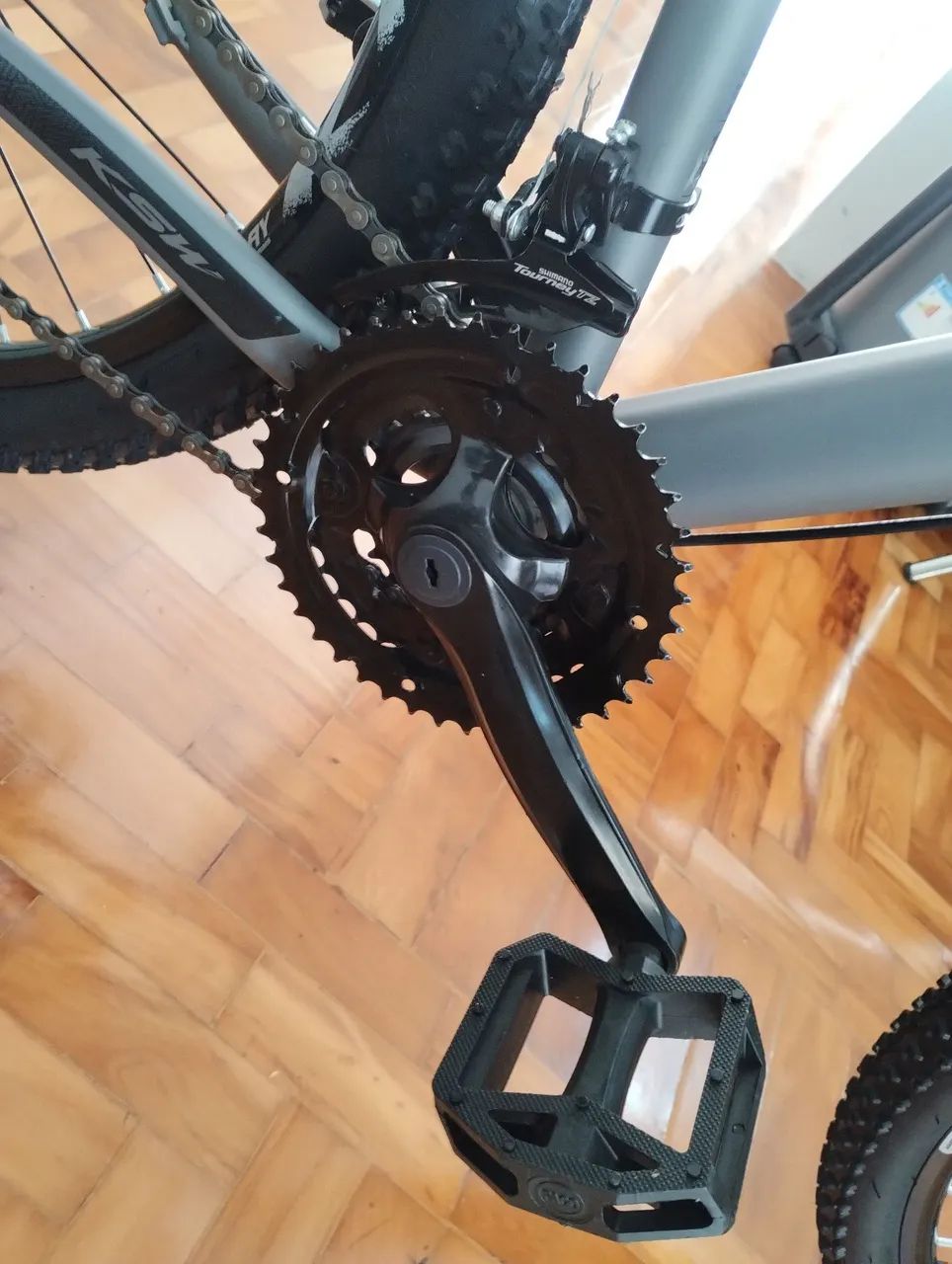 Bicicleta aro 29 + capacete  - Foto 4