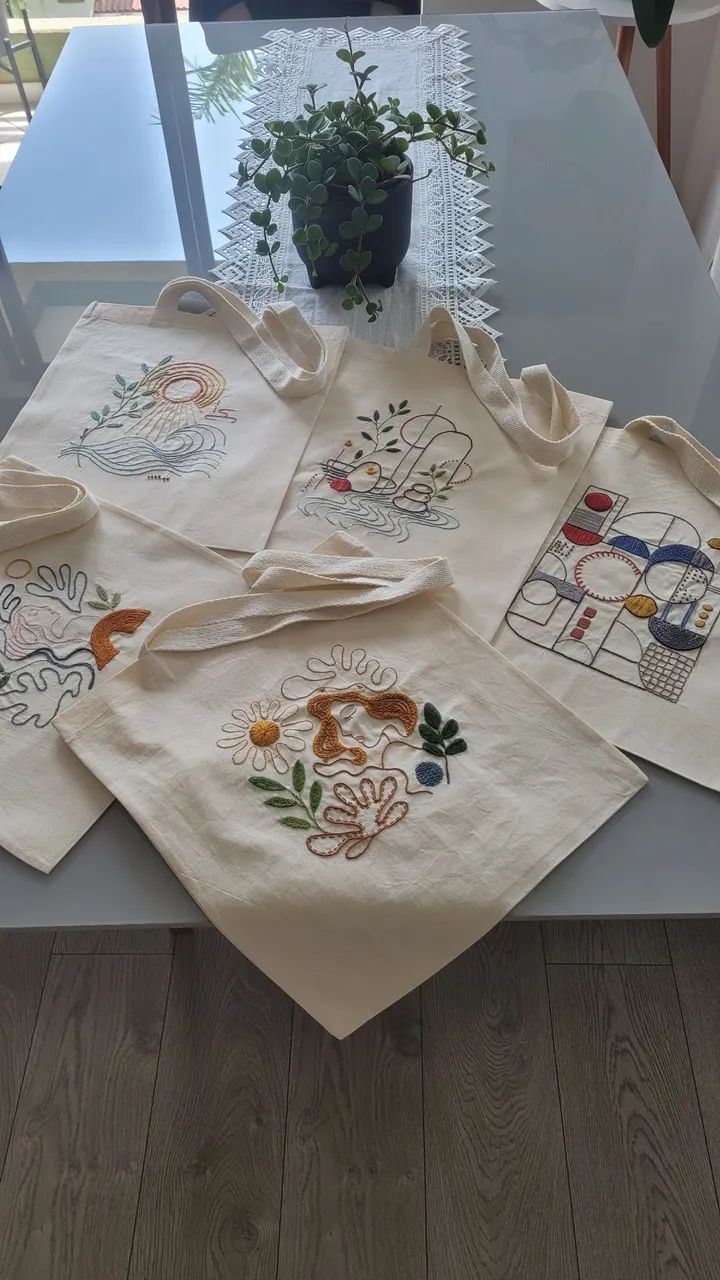 Ecobags bordadas a mão 