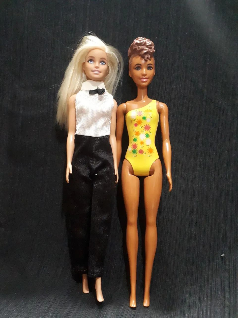 2 bonecas barbies