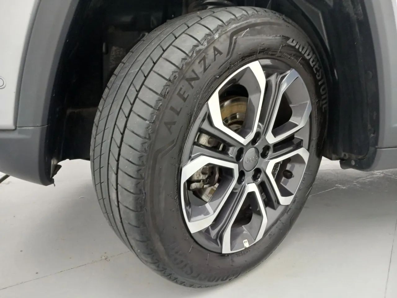 Jeep Commander Limited TD380 2.0 4x4 Die.Aut., foto 11 de 18
