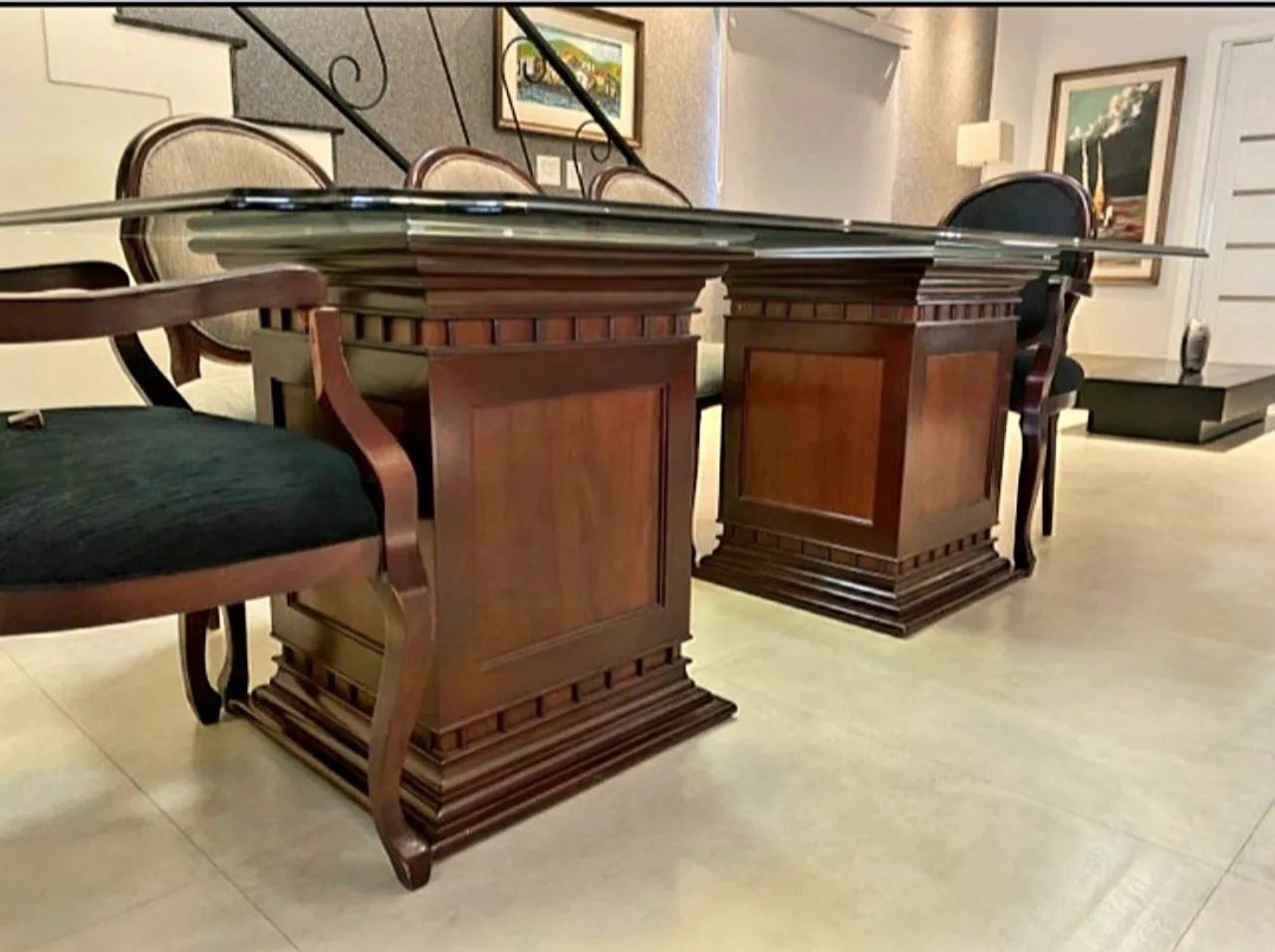 Mesa de Jantar em vidro com 8 cadeiras