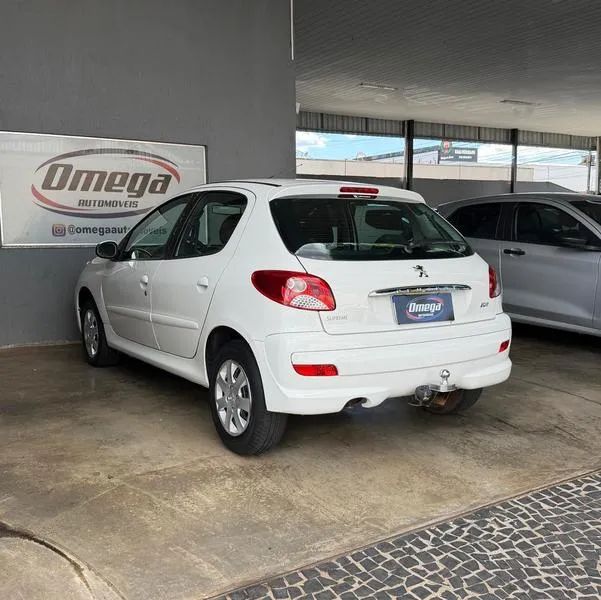 Peugeot 207 Active 1.4 Flex 8V 5P 2014 - Foto 4