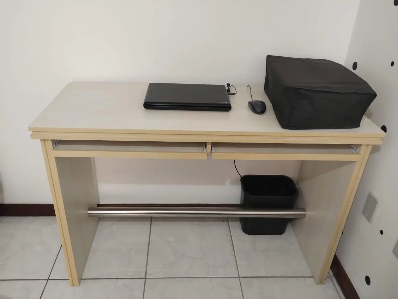Mesa de escritório de madeira  - Foto 2