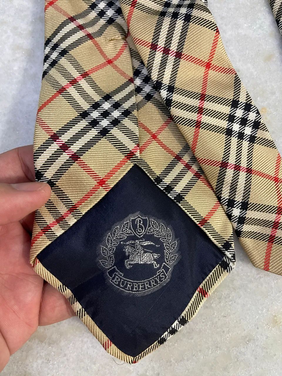 Vendo Gravata Burberry  - Foto 4