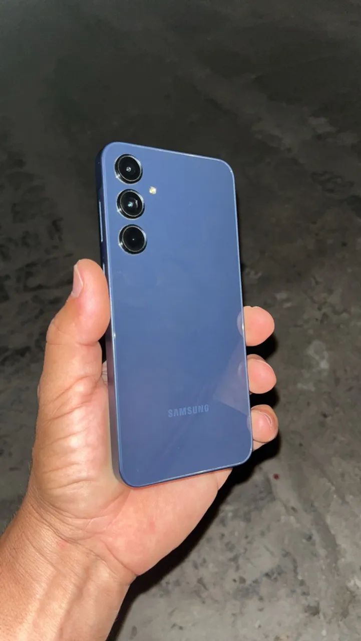 Celular A35.    5G - Foto 2