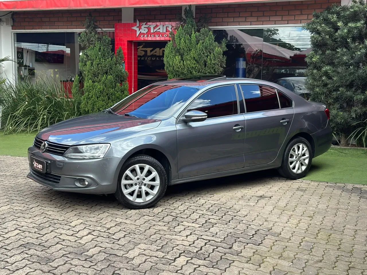 Volkswagen Jetta COMFORTLINE 2.0 8V FLEX 2012