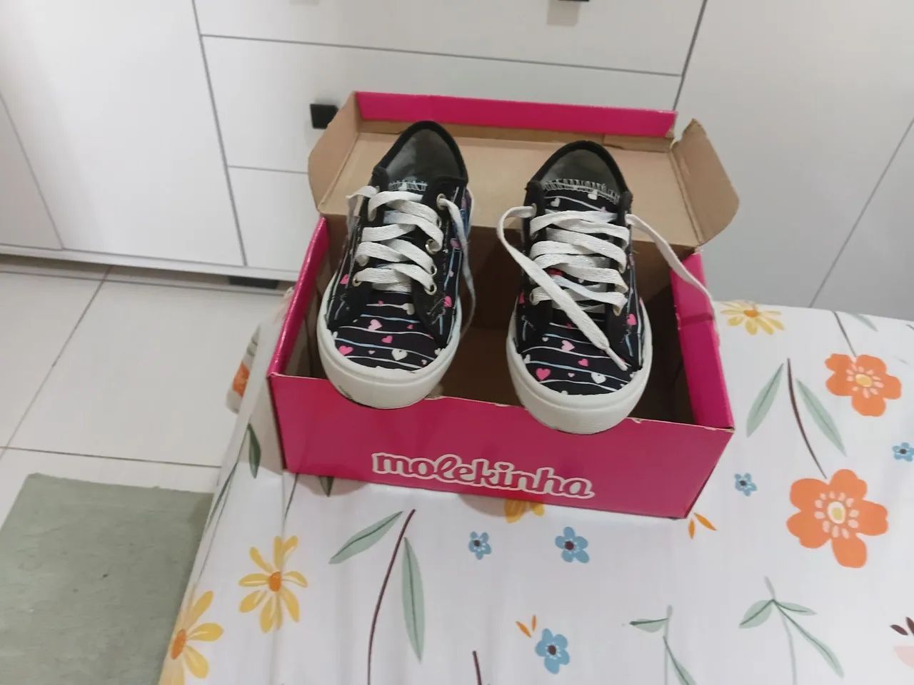 Vende se o tenis novo do stitch numero 27/28 valor 50 reais tel * - Foto 2