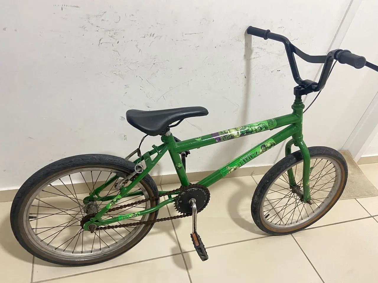 Bicicleta infantil aro 20 do Hulk  - Foto 2
