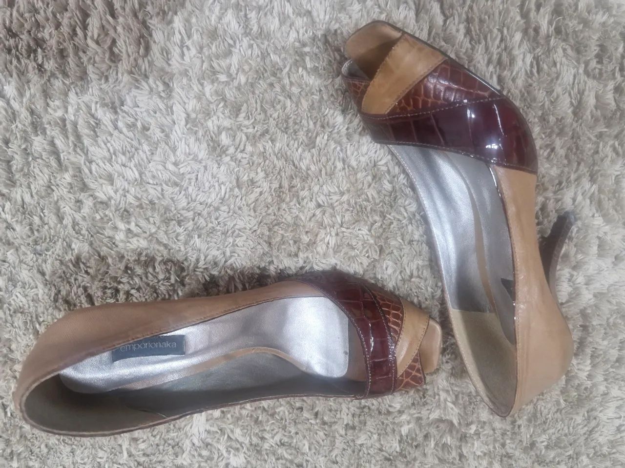 Bora e sapatos femininos em couro - Foto 5