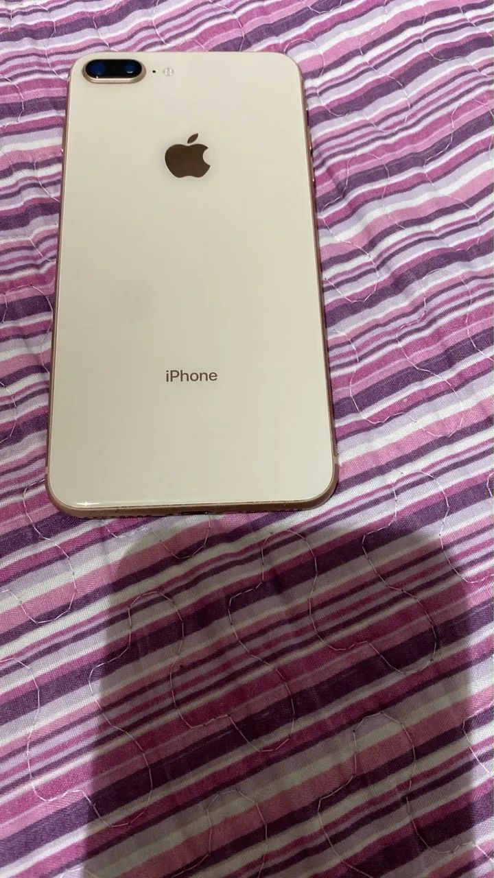 IPhone 8 Plus semi novo  - Foto 2