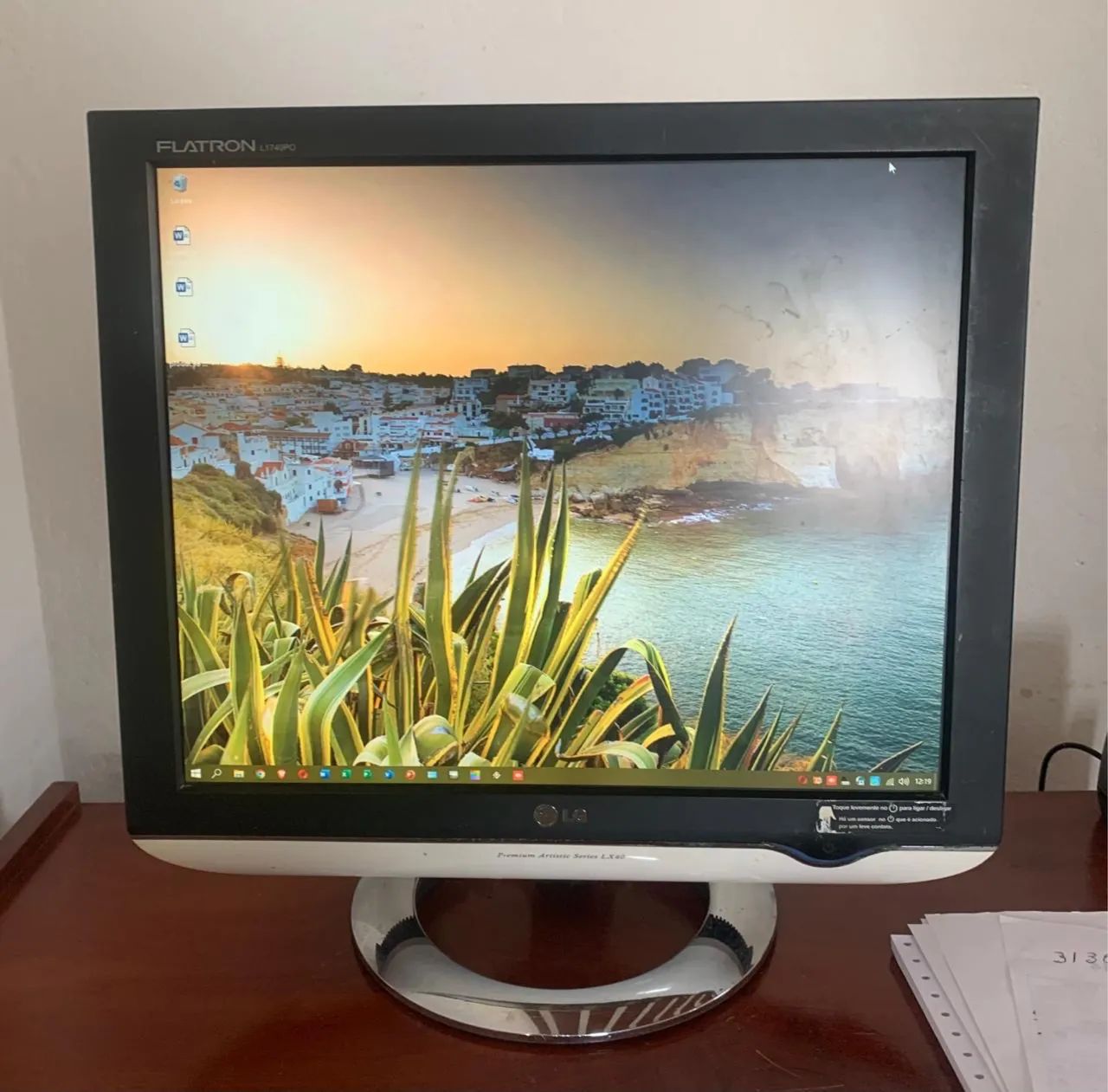 Monitor LCD LG Flatron L1740PQ,Premium Artística Séries LX40 17 Polegadas  - Foto 2