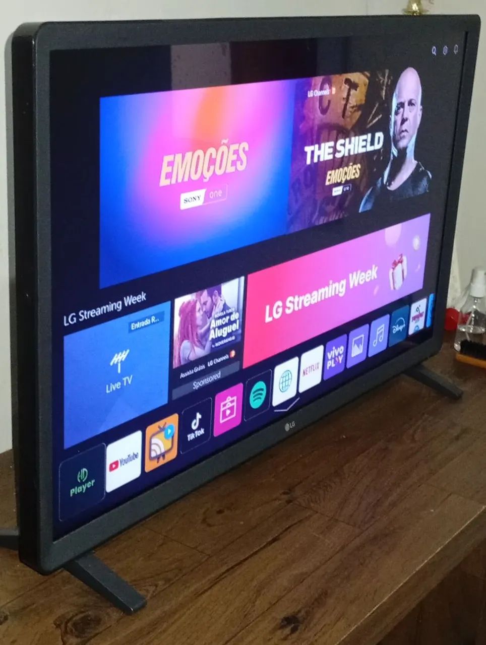 Tv LG 32 polegadas semi nova. - Foto 3