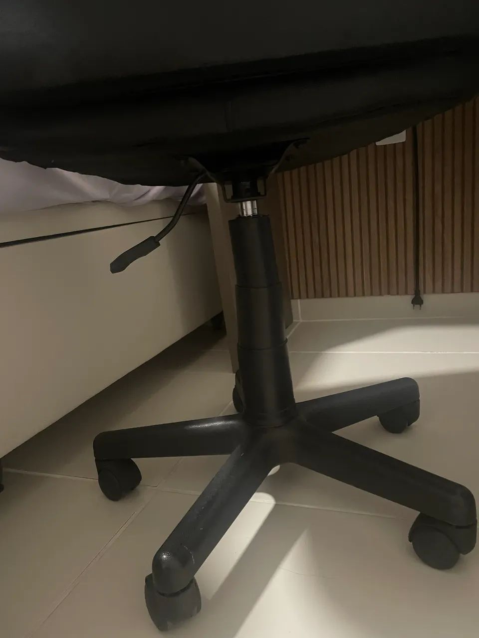 Cadeira de escritório/estudos - Foto 3
