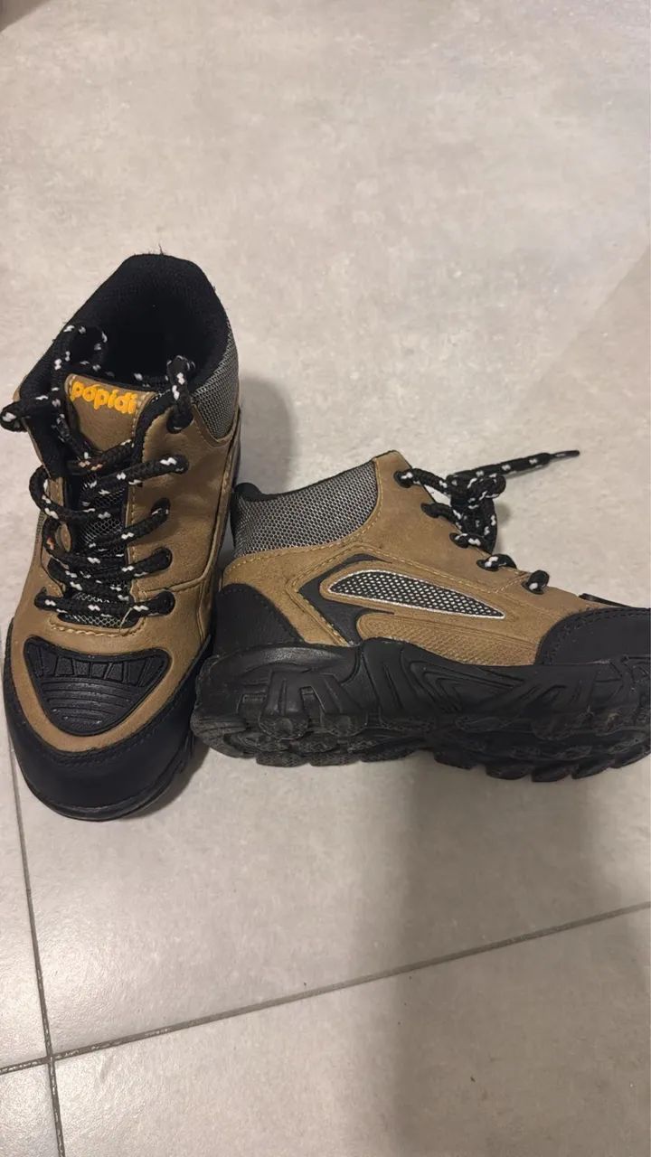 Vendo calçados infantis 