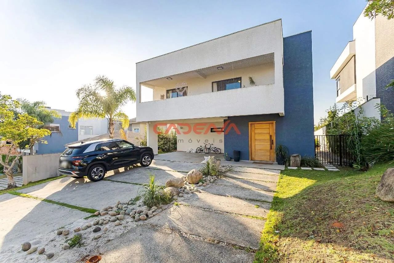 Casa em condomínio fechado com 3 quartos e 2 vagas para aluguel em Alphaville Graciosa 2