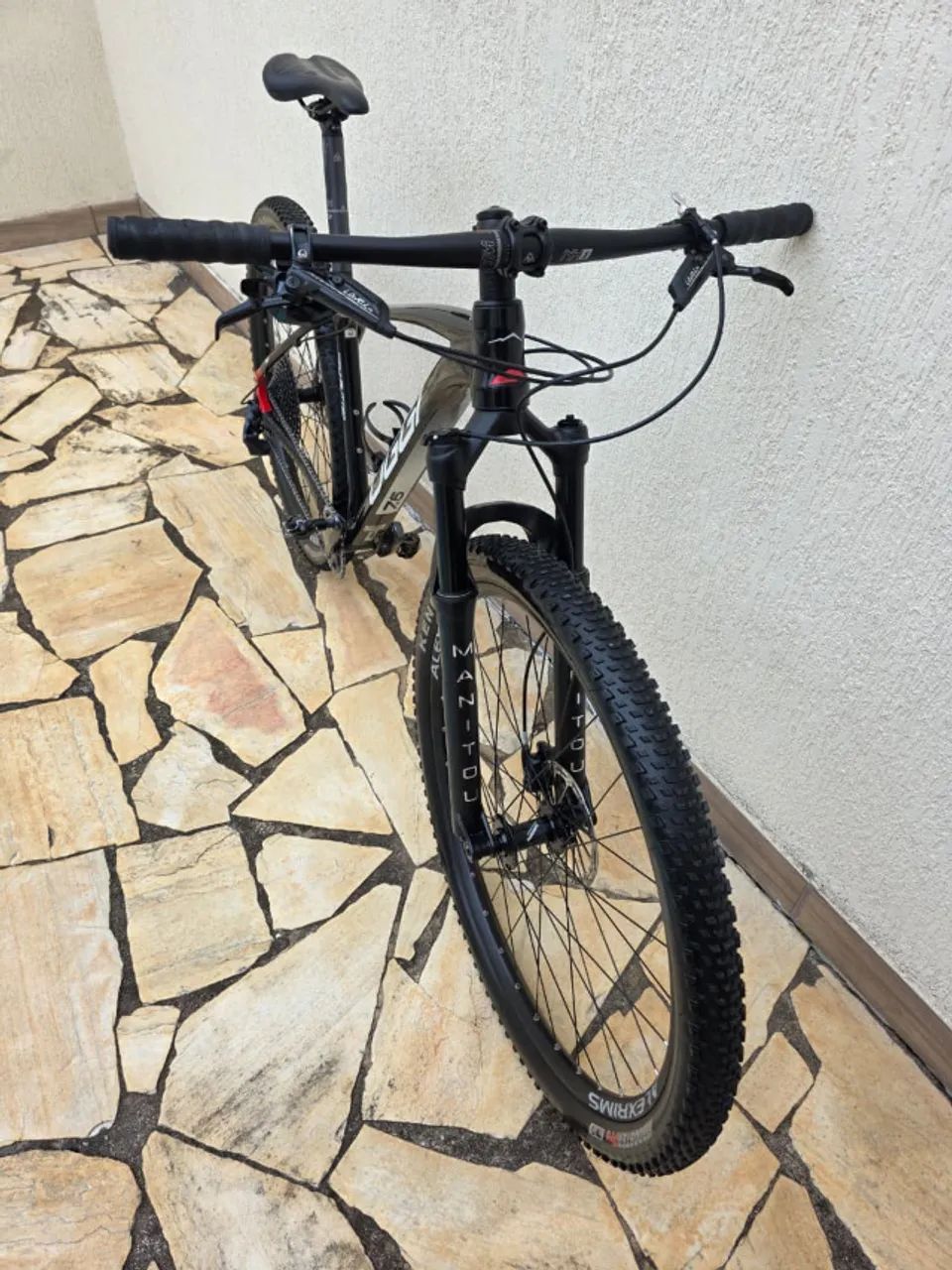 bicicleta OGGI 7.6 muito nova - Foto 5