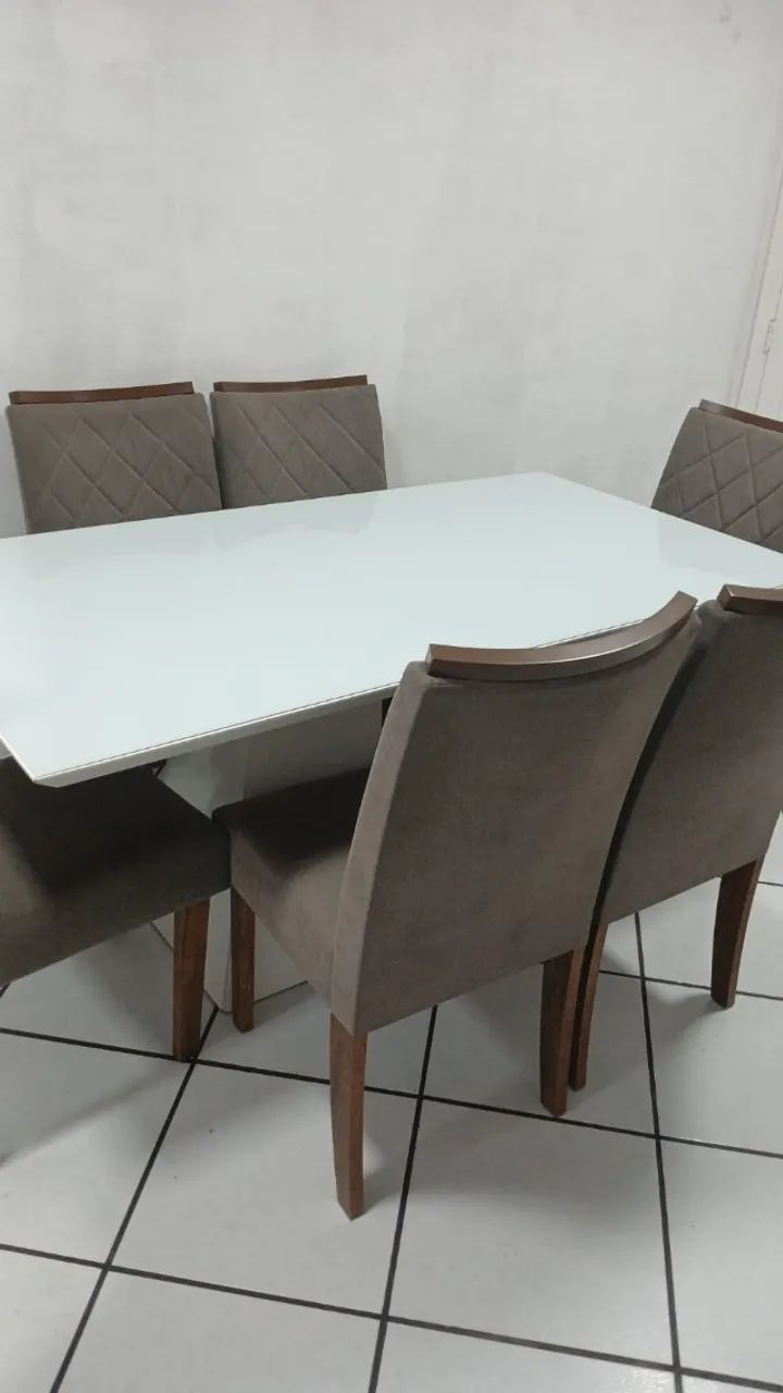 Mesa de Jantar 6 Lugares + Cadeiras Estofadas - Foto 2