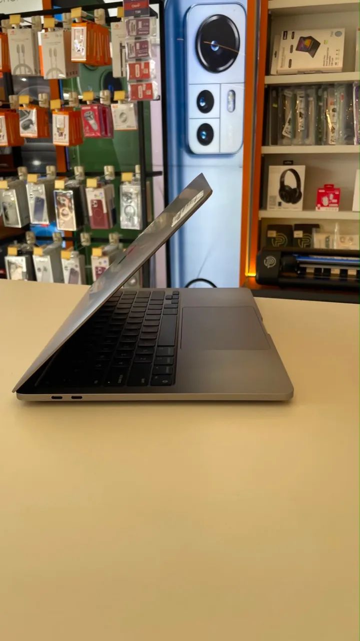 MACBOOK M1 PRO 2020 13P 256GB SSD/ 8 RAM GRAFITE 96W - Notebooks