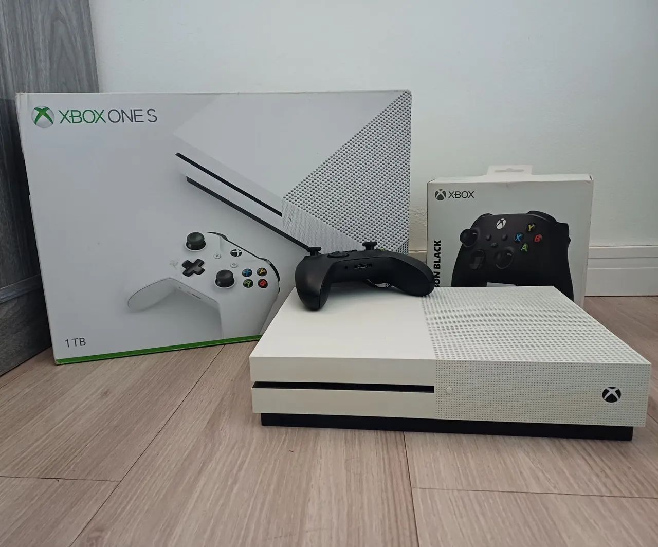 XBOX ONE S 1TB 