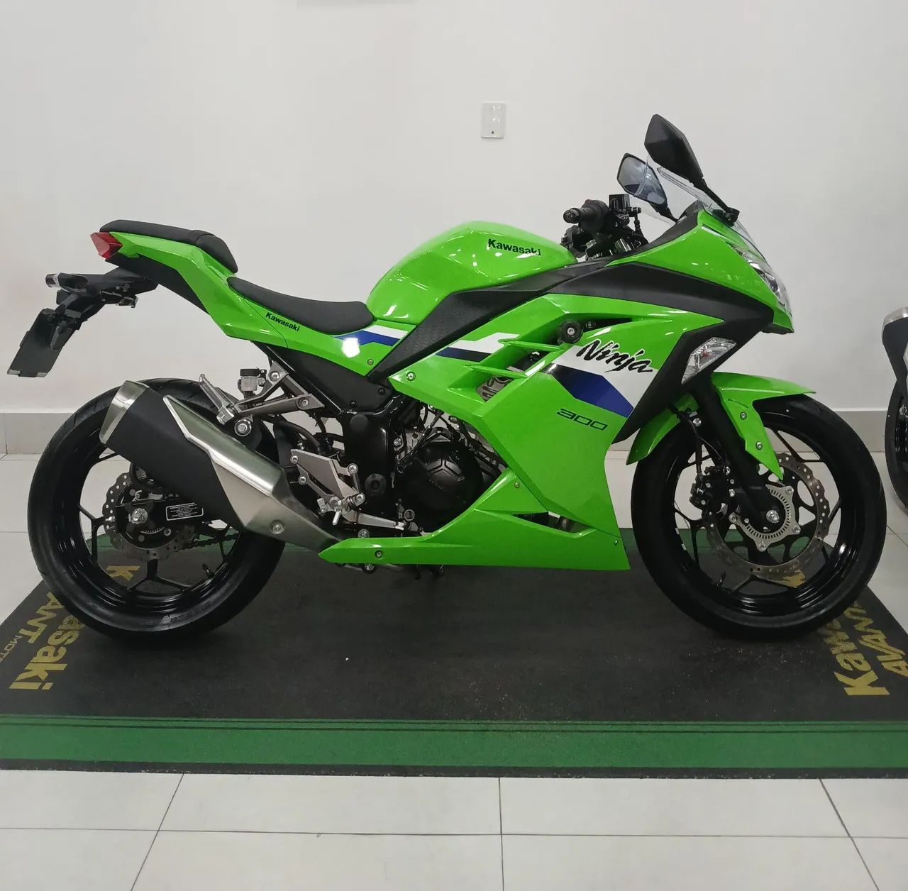 KAWASAKI NINJA 300 - Foto 3