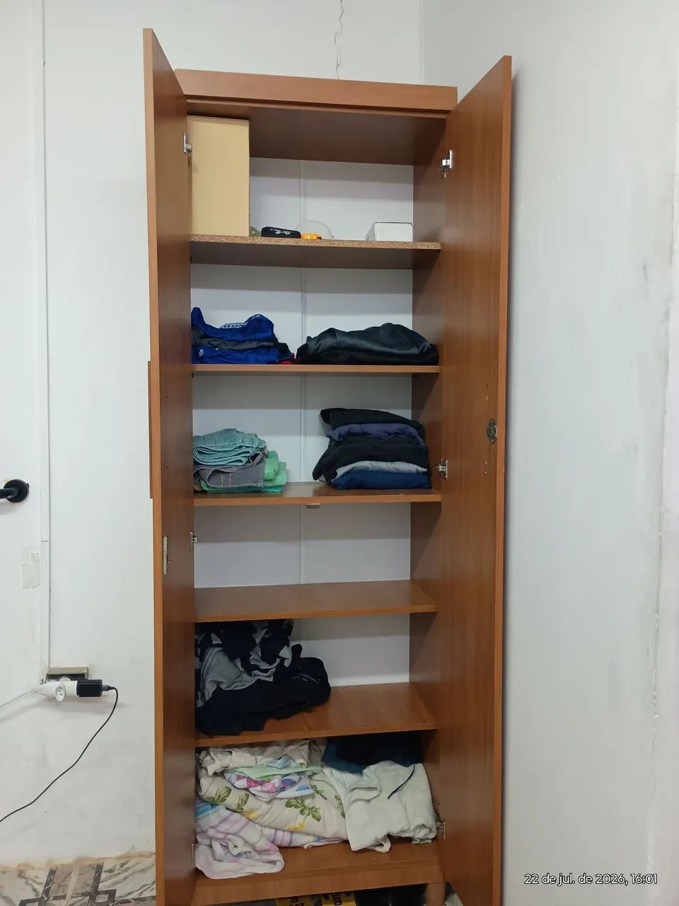 GUARDA ROUPA TROCO POR CÔMODA