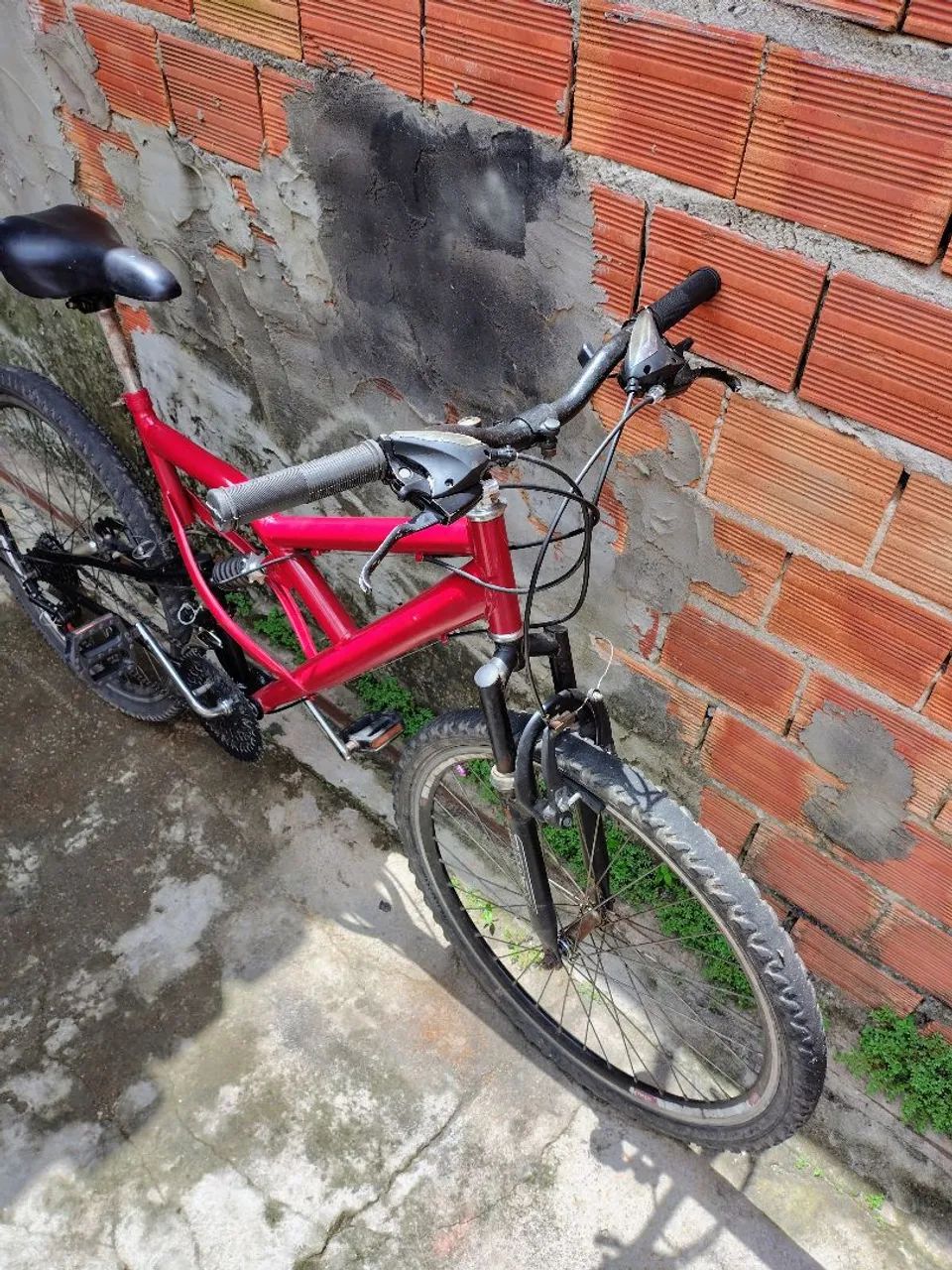Bicicleta aro 26 em bom estado - Foto 2