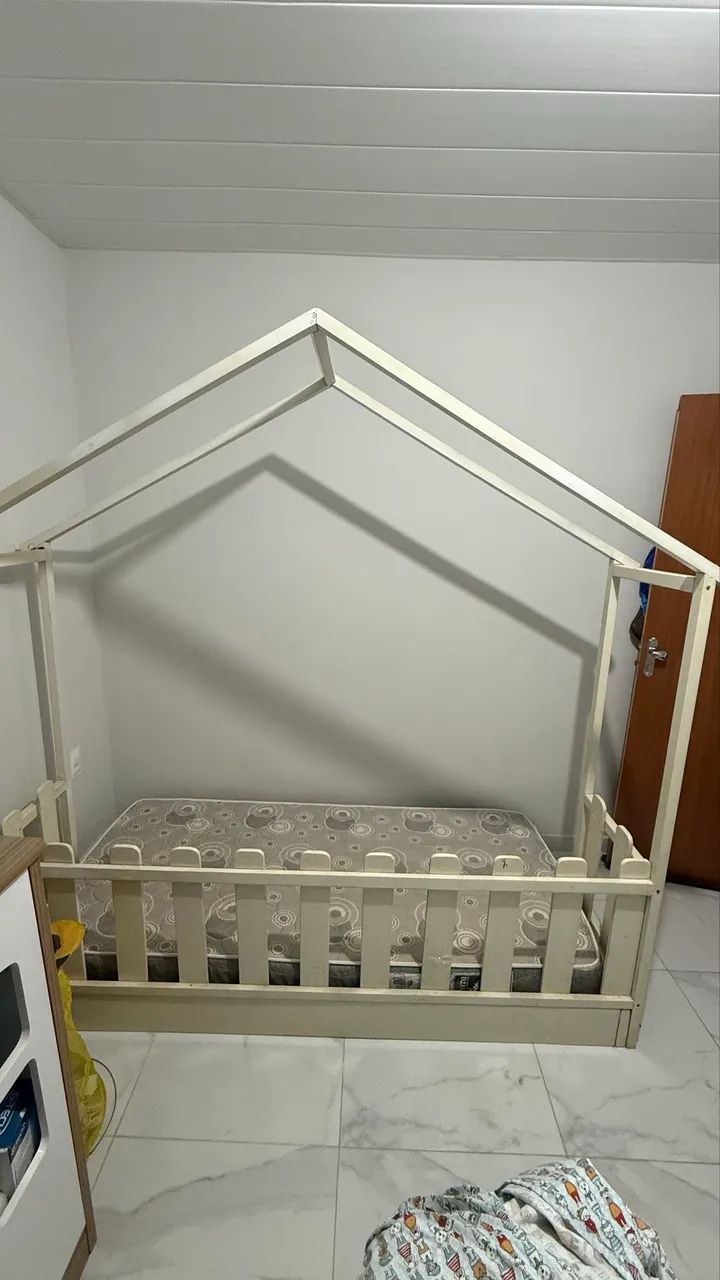 Cama montessoriana com colchão  - Foto 2