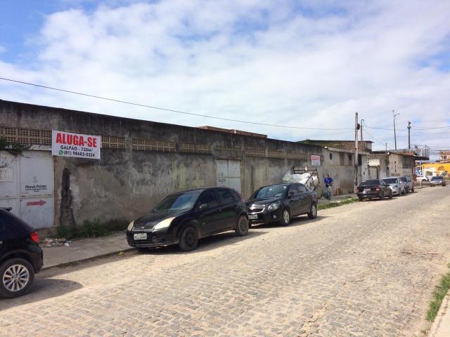 Aluga-se Galpão 720m² em Olinda