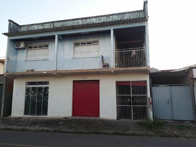 Vendo um imóvel c/ 2 pisos. R$ 260 mil