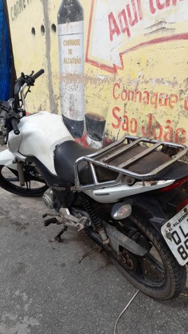 VENDO ESSA MOTO 2018 160 VALOR 9.500