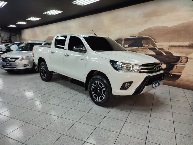 HYLUX CD 4X4 TURBO DIESEL