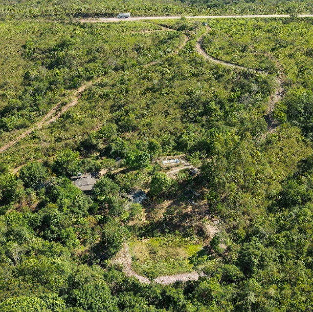 Maravilhosa Chácara com córrego com 4 hectares  - Foto 2