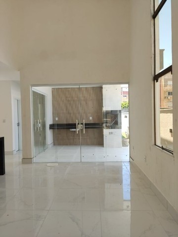 Casa Térrea 3/4 e 3 suítes de 150 m², porcelanato, 3 vagas no Monte Carlo por 725.000,00  - Foto 3