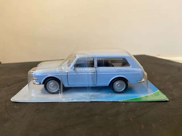 Carrinho Colecionável Hot Wheels Custom 53 Chevy (Pérola e cromo