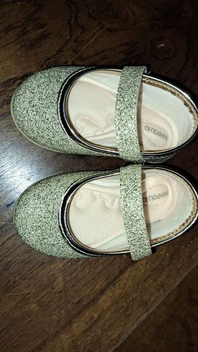 Sapato dourado Pimpolho tamanho 18 - Foto 3