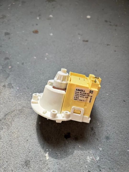 ELETROBOMBA ELECTROLUX LAC13